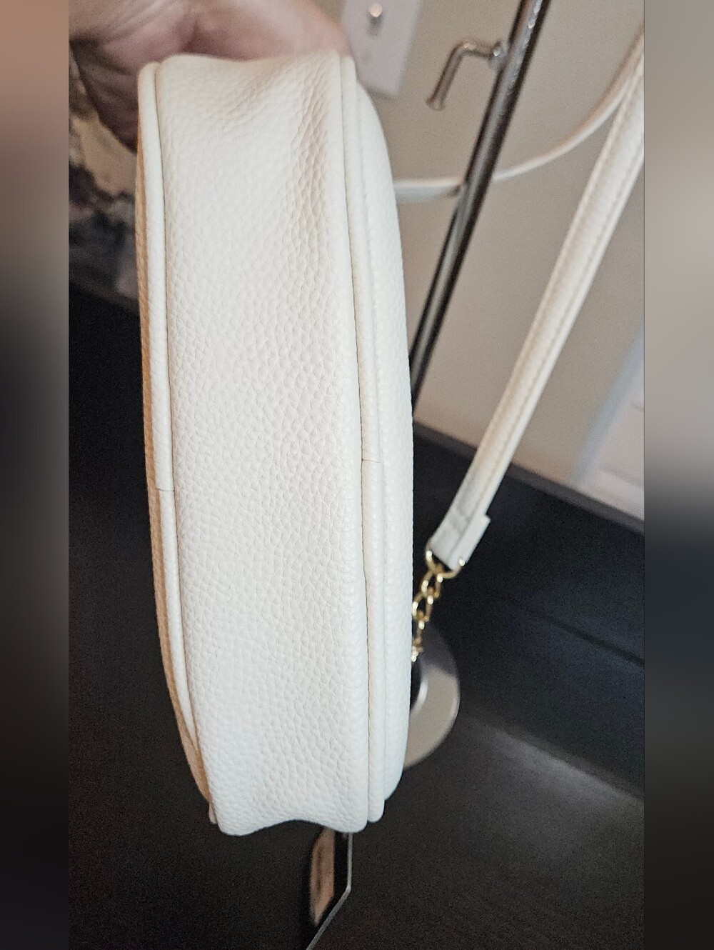NWT Nanette Lepore Ivory Pebbled Faux Leather Camera Crossbody Bag Gold Chain - Picture 6 of 9